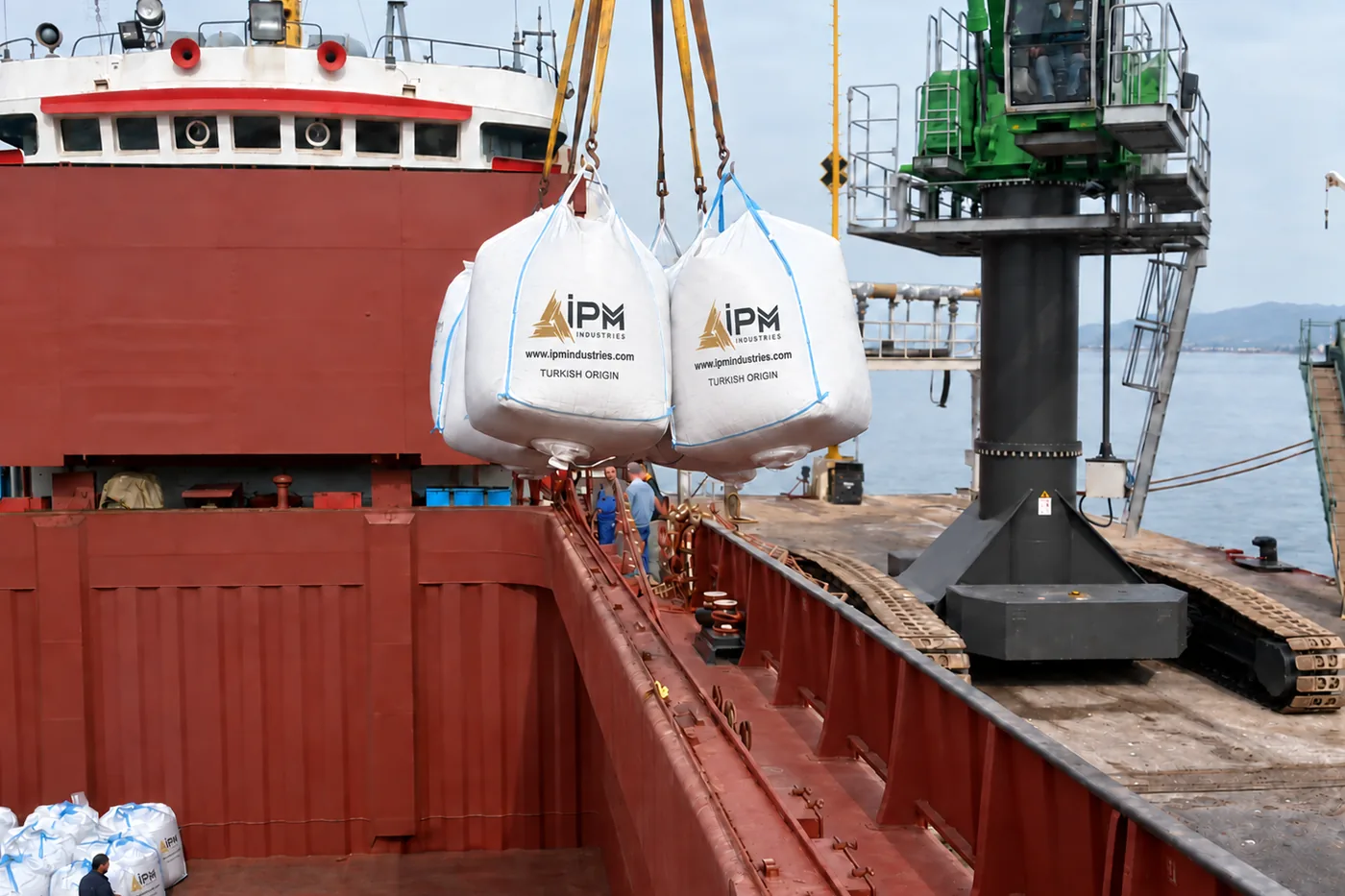Big bags of perlite lifted into a vessel hold at Dikili Port